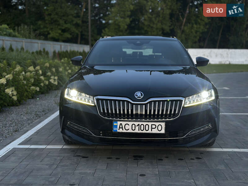 Лифтбек Skoda Superb 2019 в Львове
