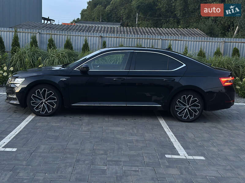 Лифтбек Skoda Superb 2019 в Львове