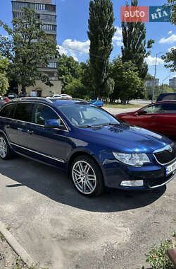 Универсал Skoda Superb 2010 в Киеве