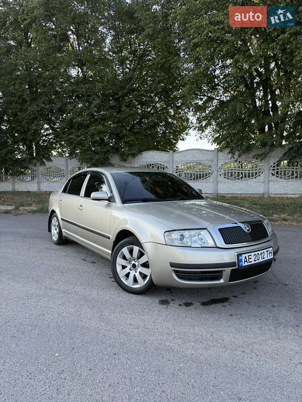 Skoda Superb 2005