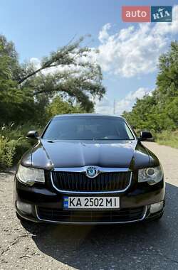 Лифтбек Skoda Superb 2010 в 