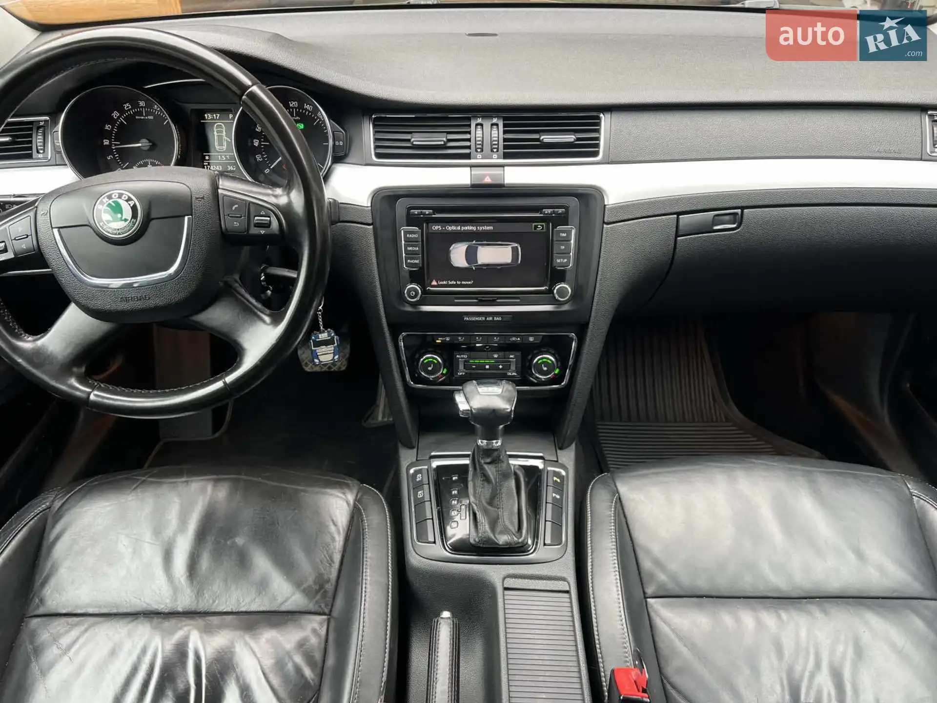 2010 Skoda Superb - мініатюра 2