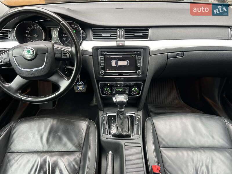 Универсал Skoda Superb 2010 в Ивано-Франковске
