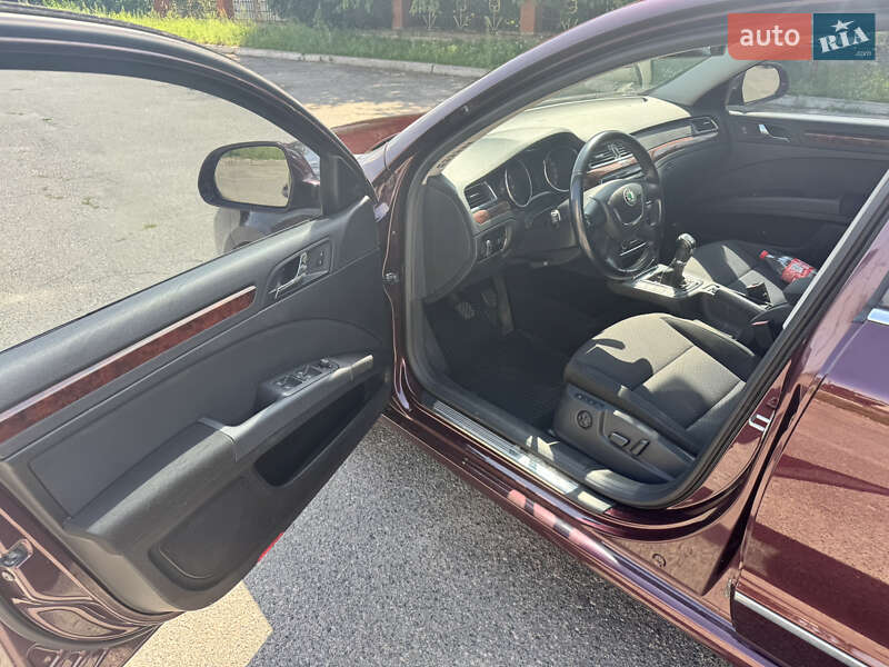 Лифтбек Skoda Superb 2009 в Киеве