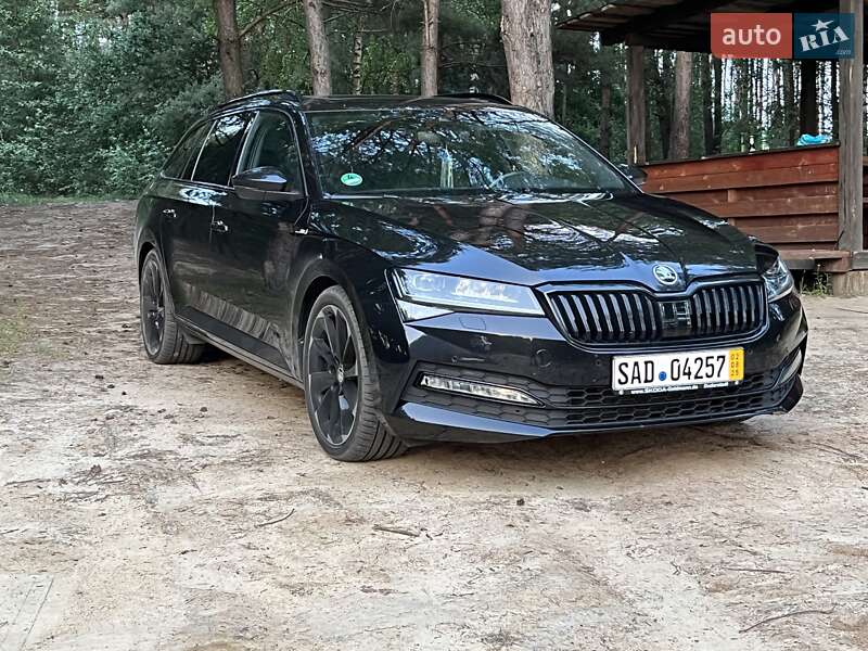 Универсал Skoda Superb 2020 в Коростене