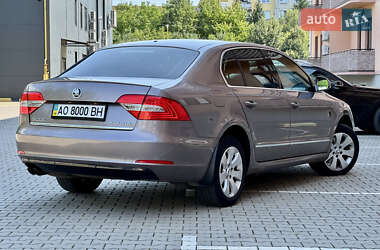 Лифтбек Skoda Superb 2014 в 