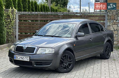 Лифтбек Skoda Superb 2003 в Стрые
