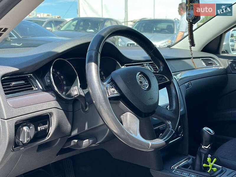 Универсал Skoda Superb 2013 в Львове