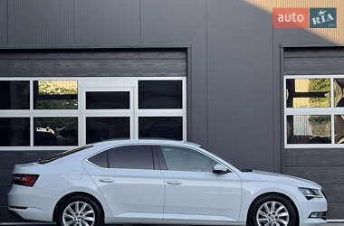 Лифтбек Skoda Superb 2019 в 