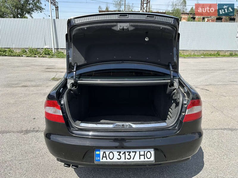 Лифтбек Skoda Superb 2011 в Сваляве