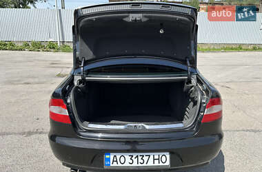 Лифтбек Skoda Superb 2011 в 