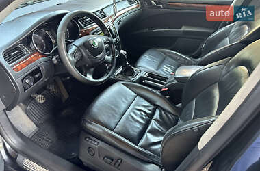 Лифтбек Skoda Superb 2011 в 