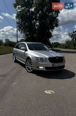 Універсал Skoda Superb 2010 в Вишгороді