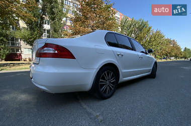 Лифтбек Skoda Superb 2011 в 
