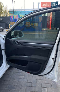 Лифтбек Skoda Superb 2011 в 