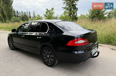 Лифтбек Skoda Superb 2011 в 