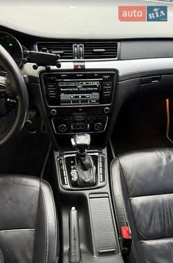 Лифтбек Skoda Superb 2011 в 