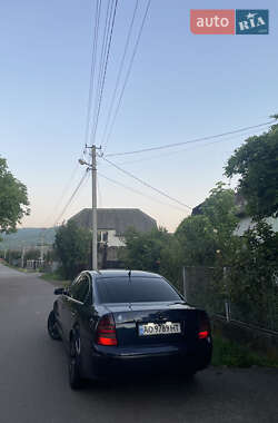 Лифтбек Skoda Superb 2006 в 