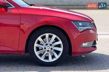 Лифтбек Skoda Superb 2018 в 
