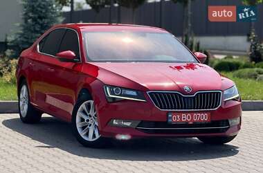 Лифтбек Skoda Superb 2018 в 