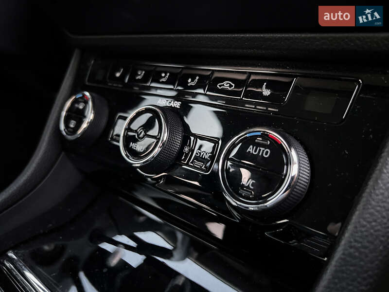 Лифтбек Skoda Superb 2017 в Киеве