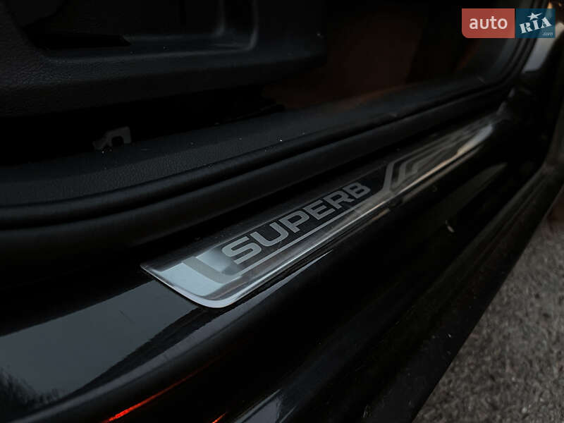 Лифтбек Skoda Superb 2017 в Киеве