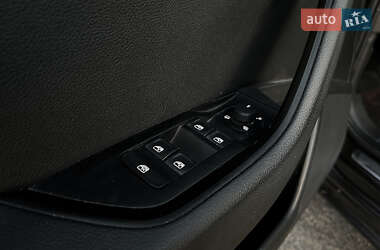 Лифтбек Skoda Superb 2017 в 