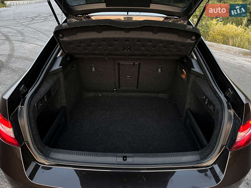 Лифтбек Skoda Superb 2017 в Киеве