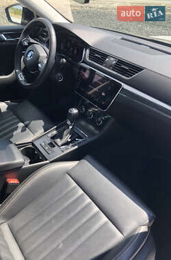 Лифтбек Skoda Superb 2022 в 