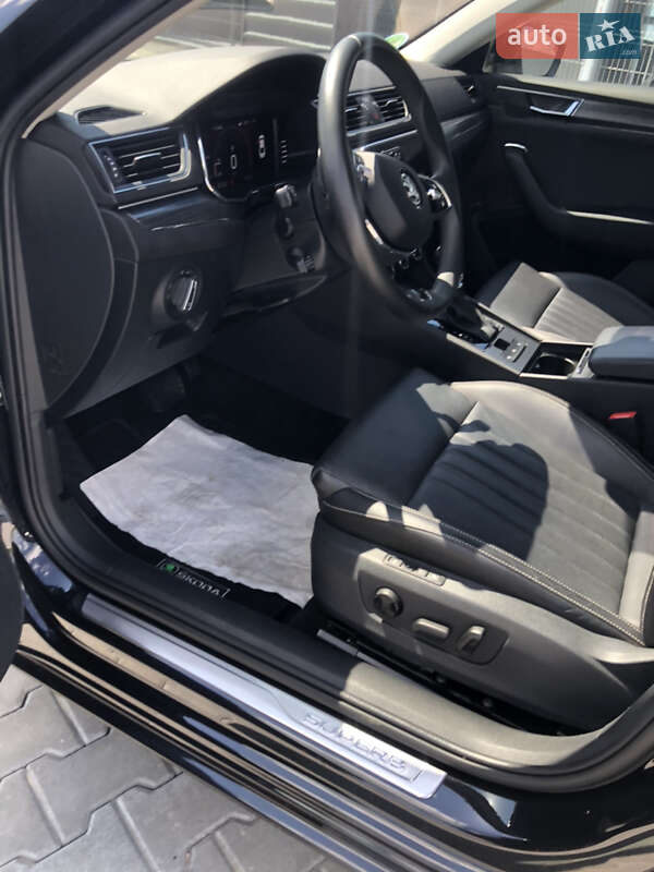 Лифтбек Skoda Superb 2022 в Луцке
