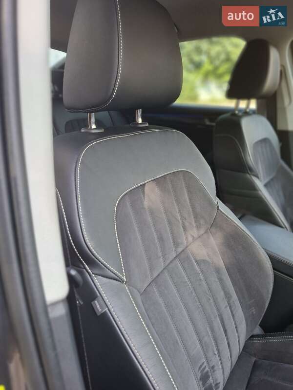 Лифтбек Skoda Superb 2022 в Чернигове