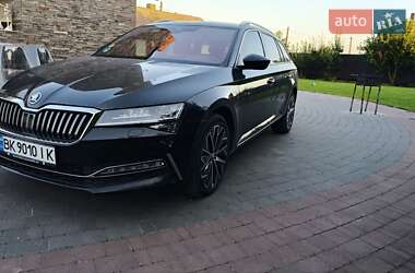 Универсал Skoda Superb 2019 в 