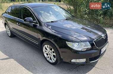 Лифтбек Skoda Superb 2010 в 