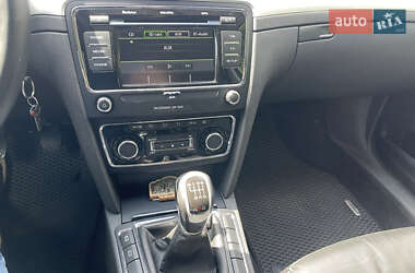 Лифтбек Skoda Superb 2010 в 