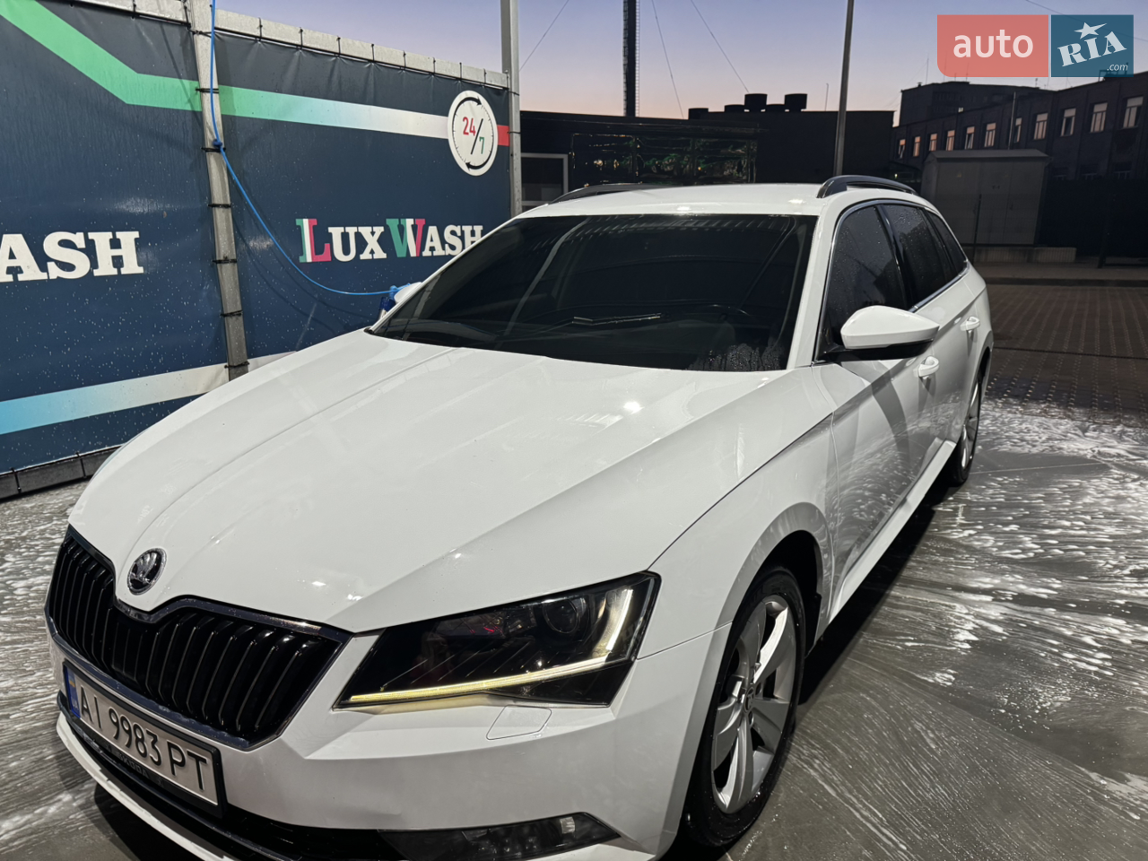 2017 Skoda Superb - мініатюра 11