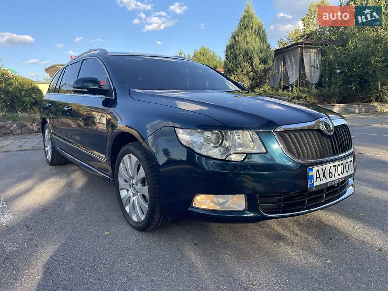 Универсал Skoda Superb 2012 в Киеве