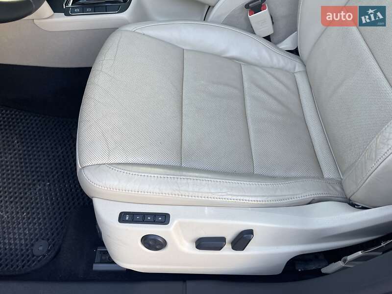 Универсал Skoda Superb 2012 в Киеве