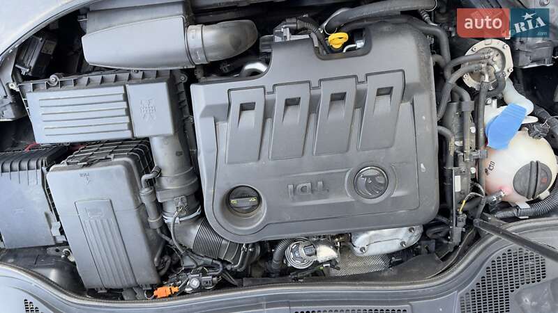 Универсал Skoda Superb 2013 в Ужгороде