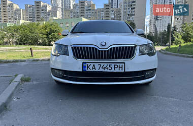 Лифтбек Skoda Superb 2013 в Киеве