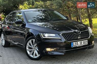 Лифтбек Skoda Superb 2016 в 