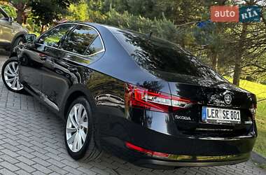 Лифтбек Skoda Superb 2016 в 