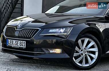 Лифтбек Skoda Superb 2016 в 