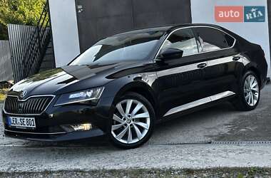 Лифтбек Skoda Superb 2016 в 