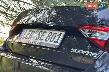Лифтбек Skoda Superb 2016 в 