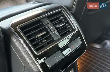 Лифтбек Skoda Superb 2016 в 