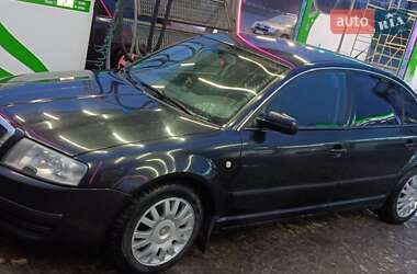 Ліфтбек Skoda Superb 2003 в Золочеві