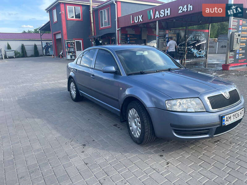 Лифтбек Skoda Superb 2004 в Олевске фото 2 Лифтбек Skoda Superb 2004 в Олевске