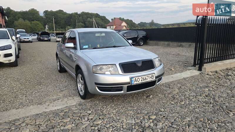 Лифтбек Skoda Superb 2005 в Тячеве