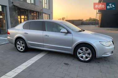 Лифтбек Skoda Superb 2010 в 