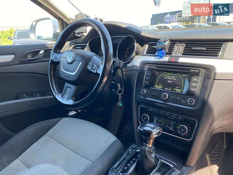 Универсал Skoda Superb 2012 в Львове